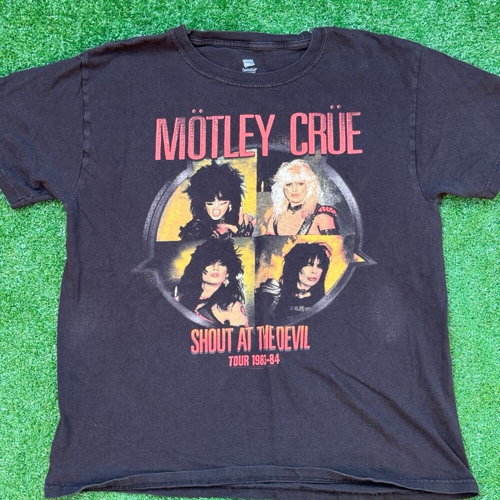 Mötley Crüe Shout At The Devil Tour 1983-84 Black T Shirt Vintage